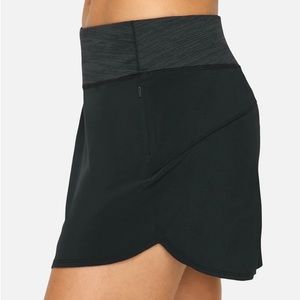 Outdoor Voices Hudson 4" Skort in Black - size MED